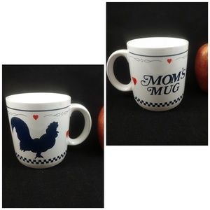 🦚Mom's mug with a blue chicken and red hearts
